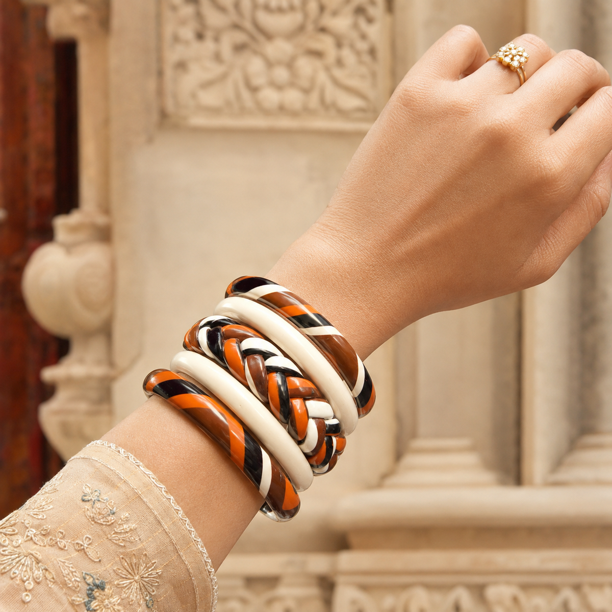 Mocha Twist Statement Lac Bangle Stack (Set of 5)
