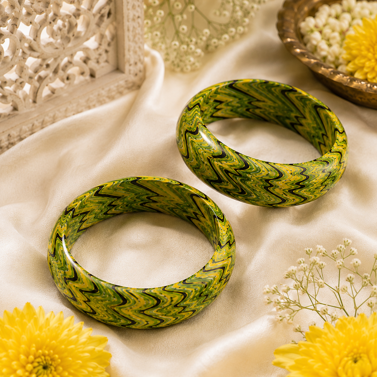 Emerald Mirage Statement Lac Bangles (Pair)
