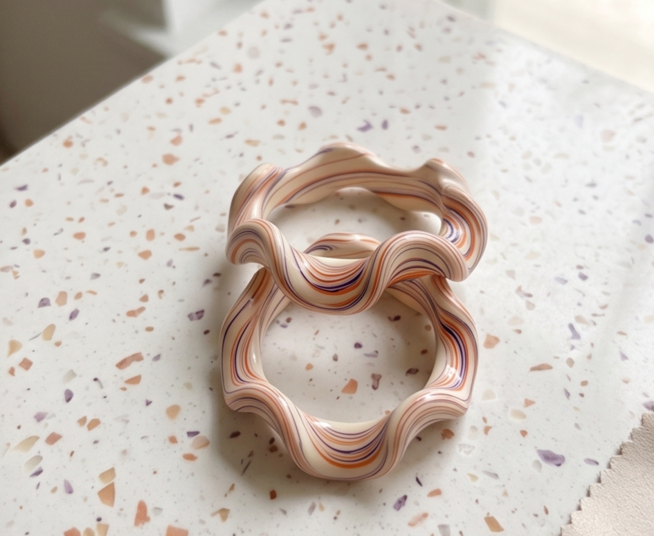 Mocha Muse Wave Lac Bangle